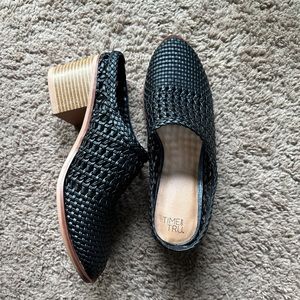 Time and Tru black woven bootie shoe
